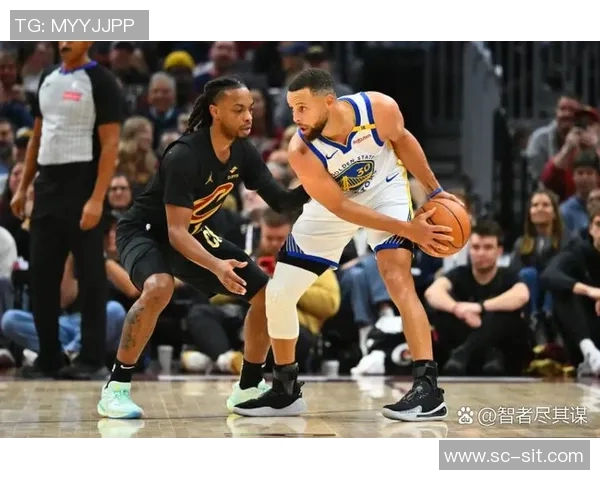 深圳篮球队在全国锦标赛积分榜上以77分稳居第一名，表现引人瞩目